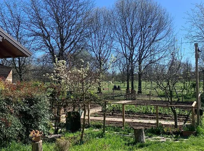 Cascina Bellaria Hostel *