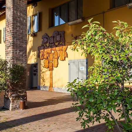Cascina Bellaria אכסניה *